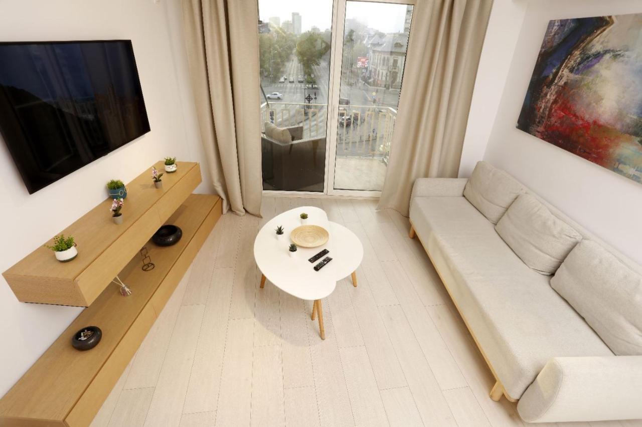 2 Bedroom Apartment With Amazing View In City Center Бухарест Экстерьер фото