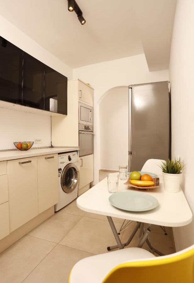 2 Bedroom Apartment With Amazing View In City Center Бухарест Экстерьер фото