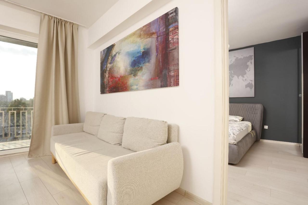 2 Bedroom Apartment With Amazing View In City Center Бухарест Экстерьер фото